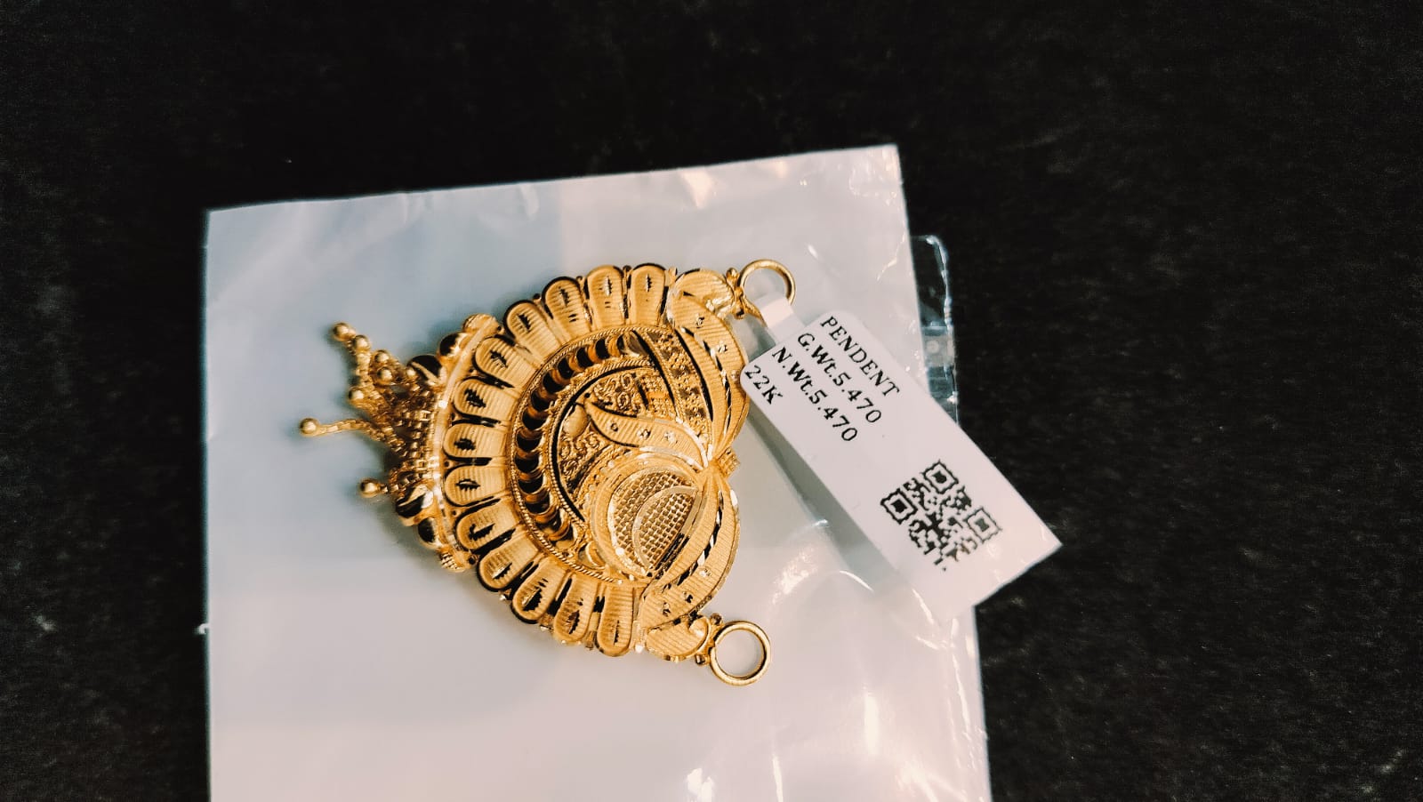 Product#11:&nbsp;Gold locket-11