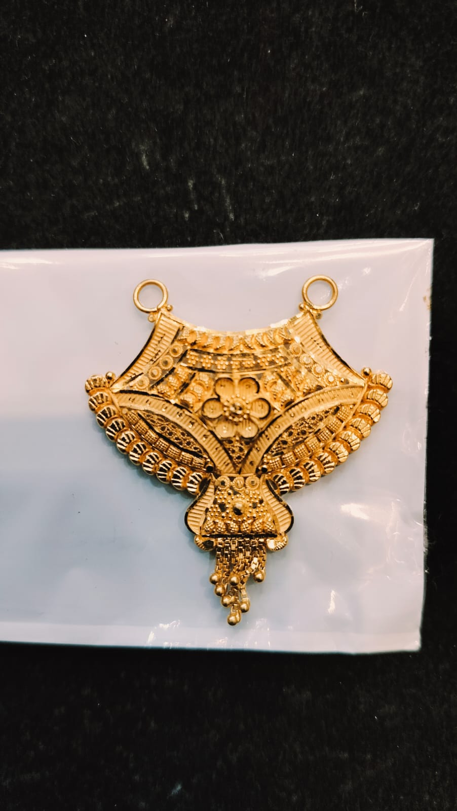 Product#5:&nbsp;Gold locket-5