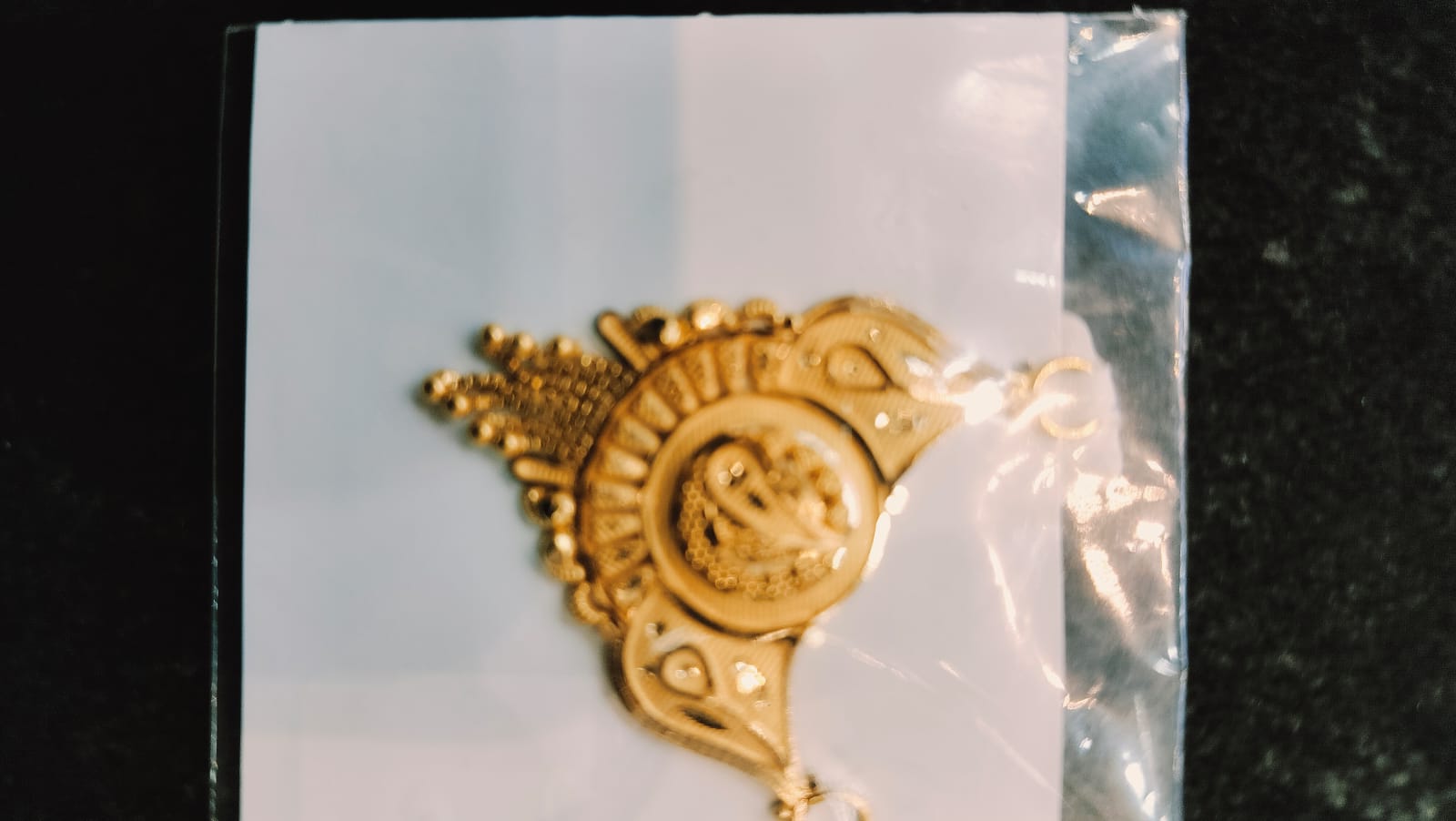 Product#9:&nbsp;Gold locket-9