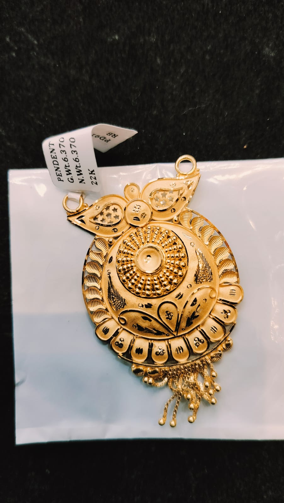 Product#4:&nbsp;Gold locket